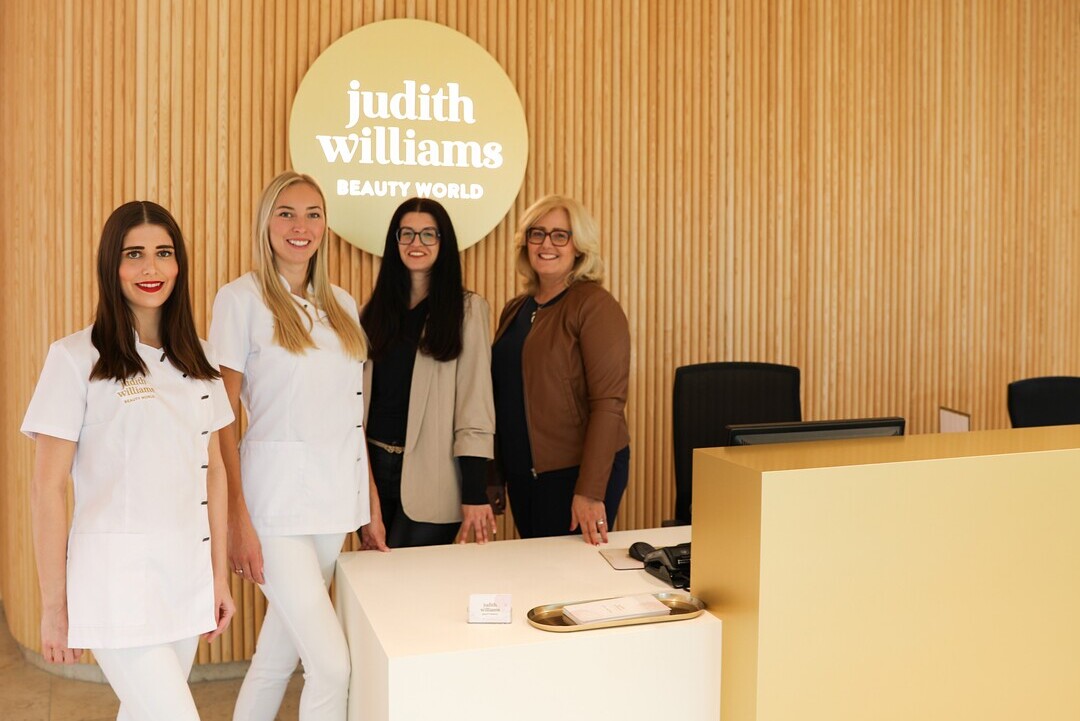 Team der Beauty World in Innsbruck von Judith Williams Cosmetics.