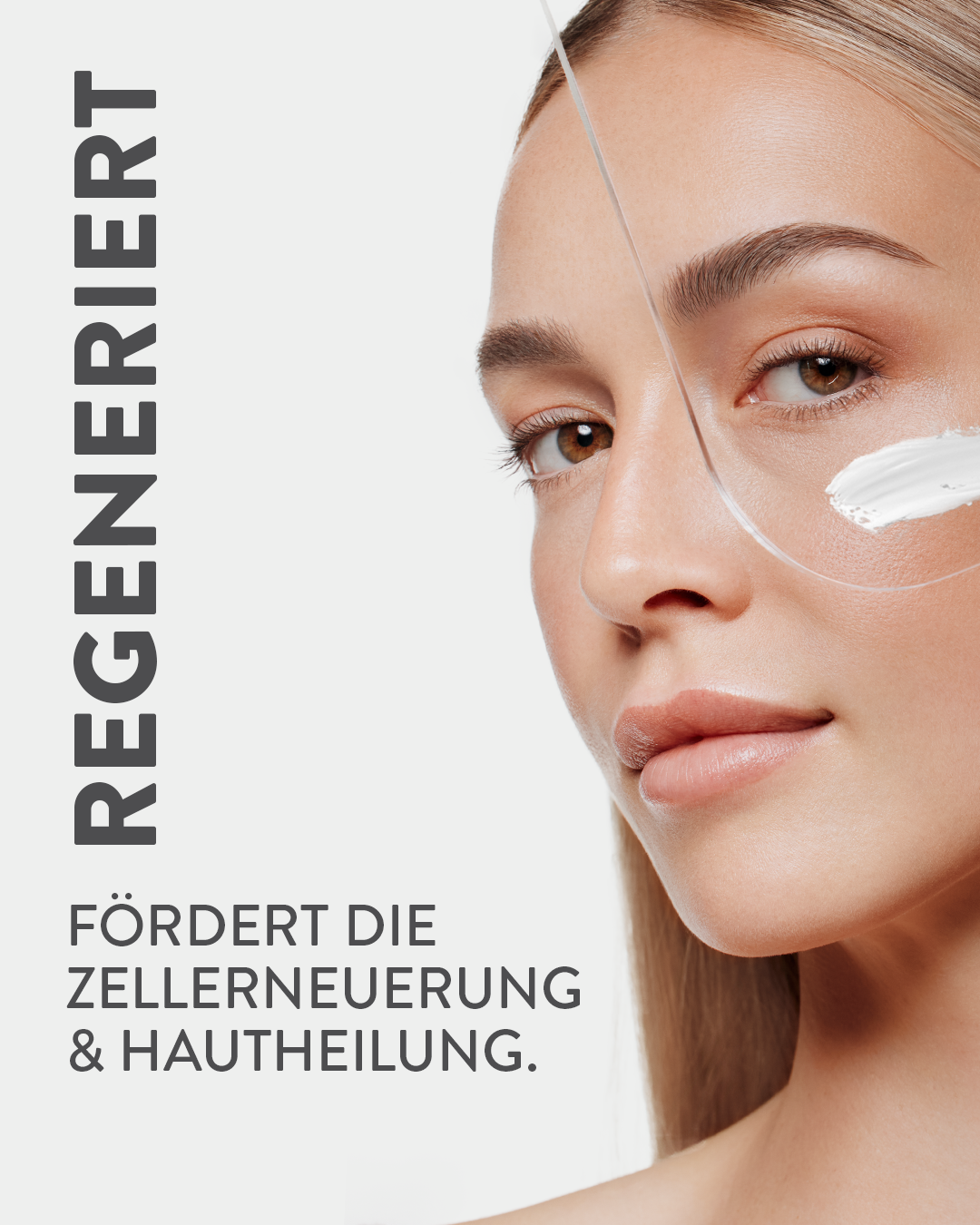 Model mit Gesichtscreme auf der Wange und Claim regeneriert, fördert die Zellerneuerung und Hautheilung.