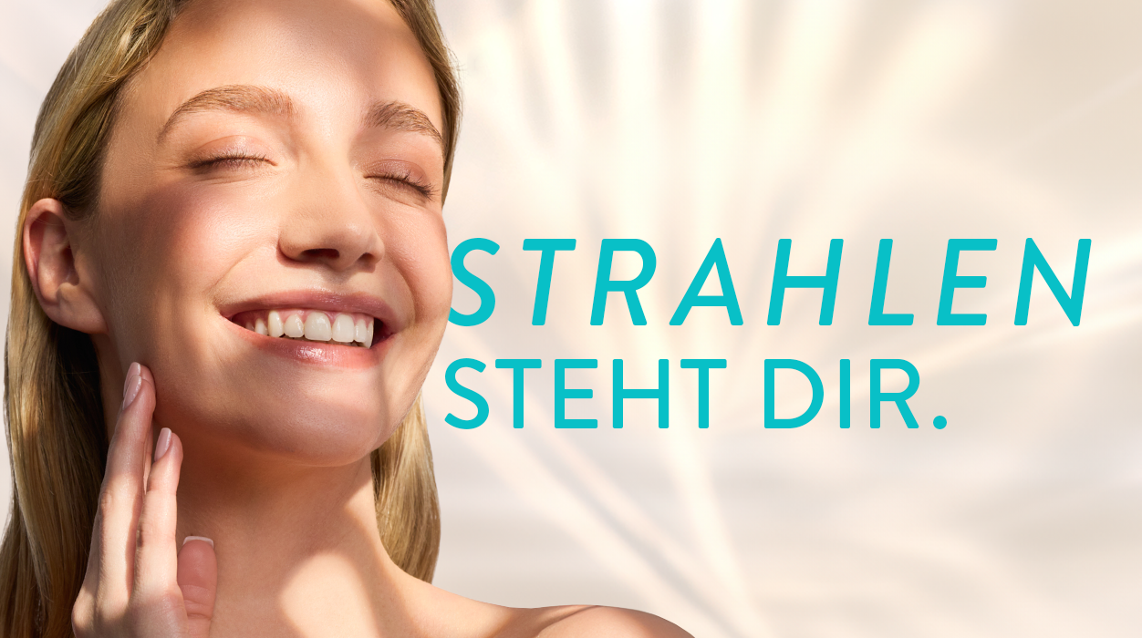 Model mit Schrift Strahlen steht dir. 